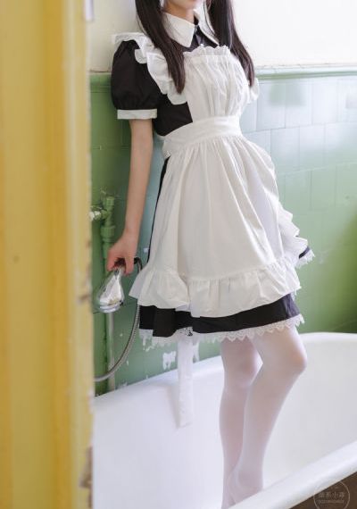 年轻女的老师2中字在线_超清手机免费观看完整